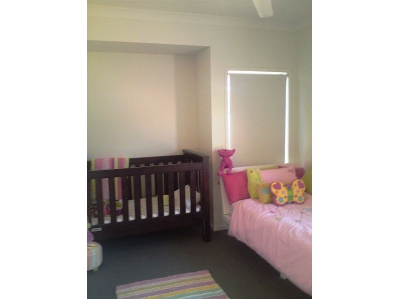 37 Watervale Parade, Wakerley QLD 4154