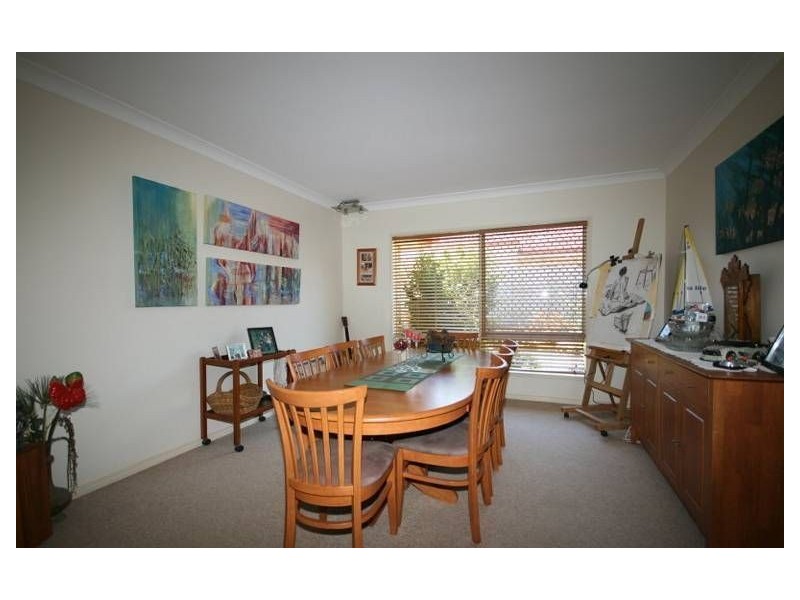 28 Fennessy Close, Wakerley QLD 4154