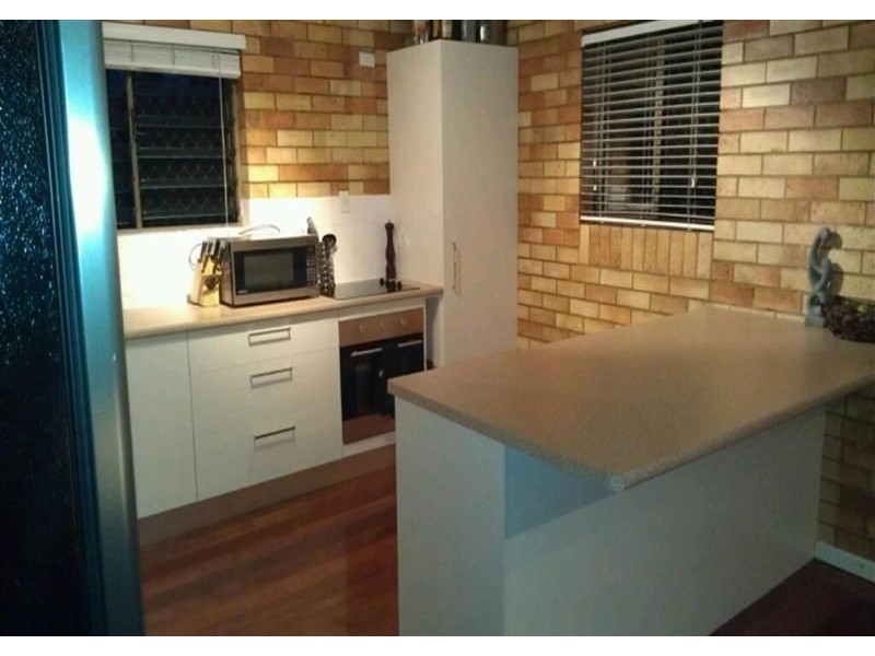 220 Gordon Parade, Manly QLD 4179