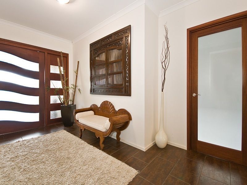 27 Red Gum Crescent, Wakerley QLD 4154