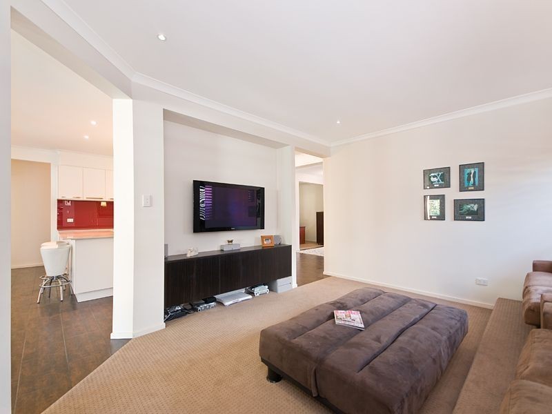 27 Red Gum Crescent, Wakerley QLD 4154