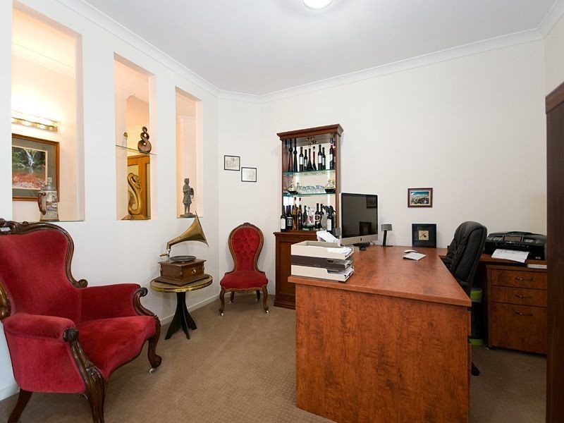 27 Red Gum Crescent, Wakerley QLD 4154