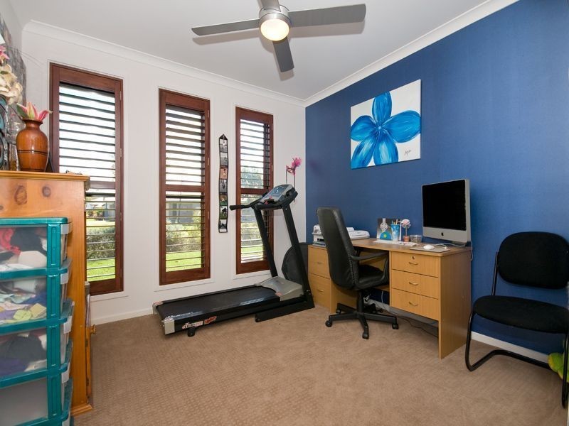 27 Red Gum Crescent, Wakerley QLD 4154