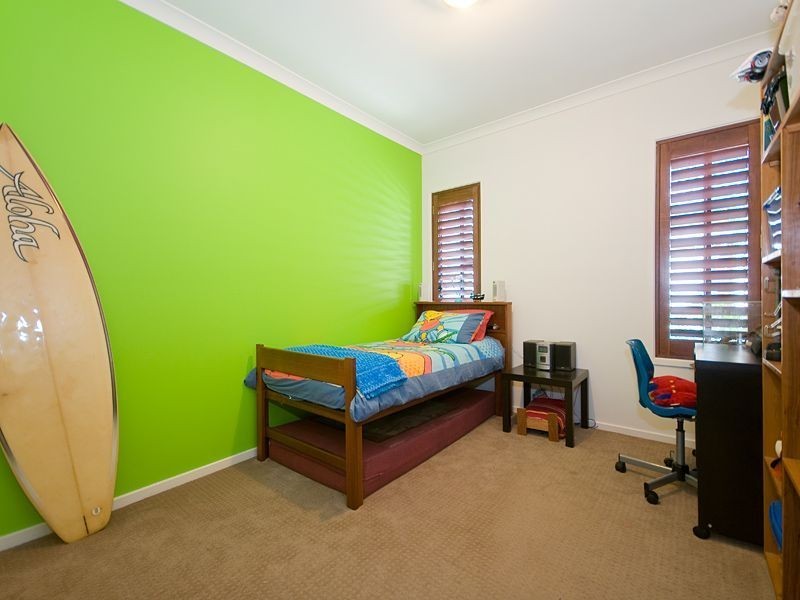 27 Red Gum Crescent, Wakerley QLD 4154