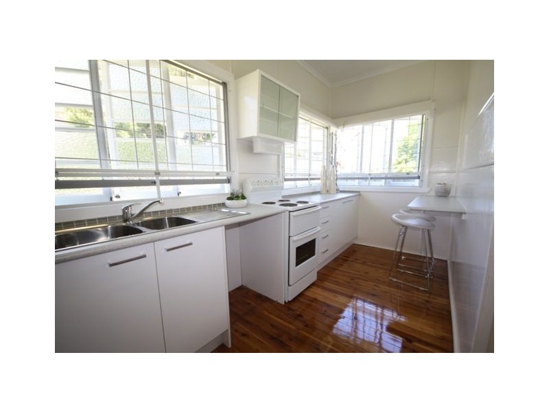 46 Crown Street, Wynnum QLD 4178