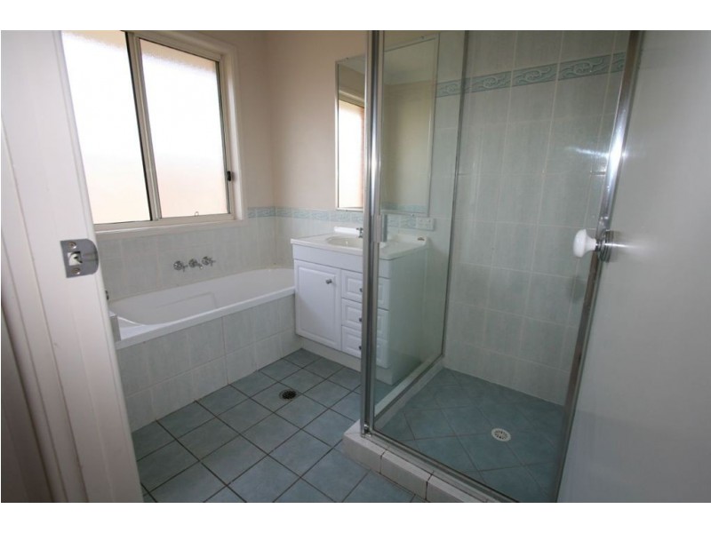 19 Dewhurst Crescent, Raceview QLD 4305