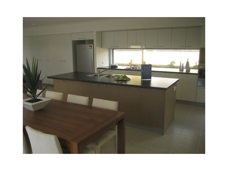 37 Watervale Parade, Wakerley QLD 4154
