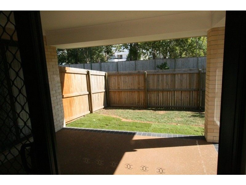 27 Rymera Crescent, Gumdale QLD 4154