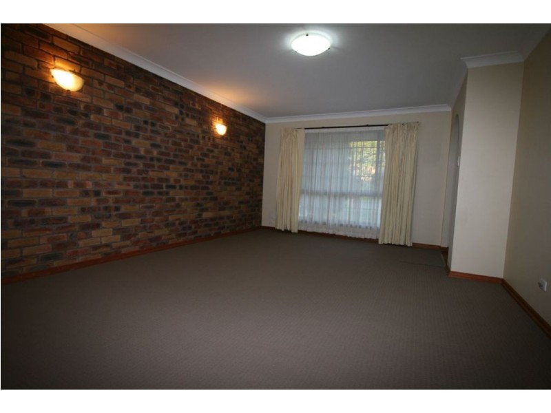 27 Risdon Street, Carindale QLD 4152
