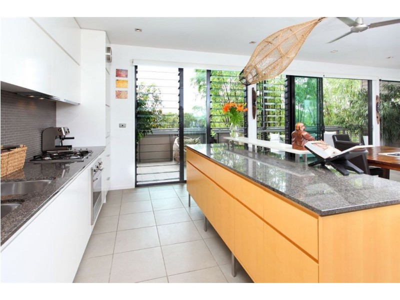 3 Dock Lane, Bulimba QLD 4171
