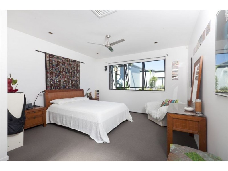 3 Dock Lane, Bulimba QLD 4171