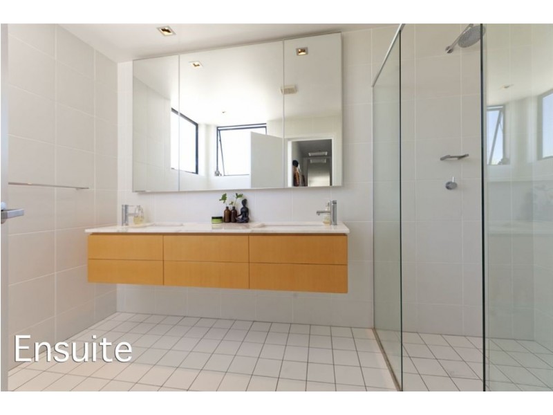 3 Dock Lane, Bulimba QLD 4171