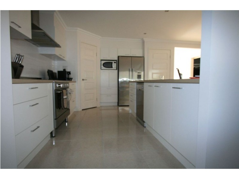 38 Friend Street, Gumdale QLD 4154