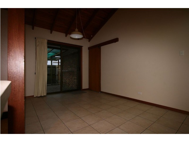 27 Risdon Street, Carindale QLD 4152
