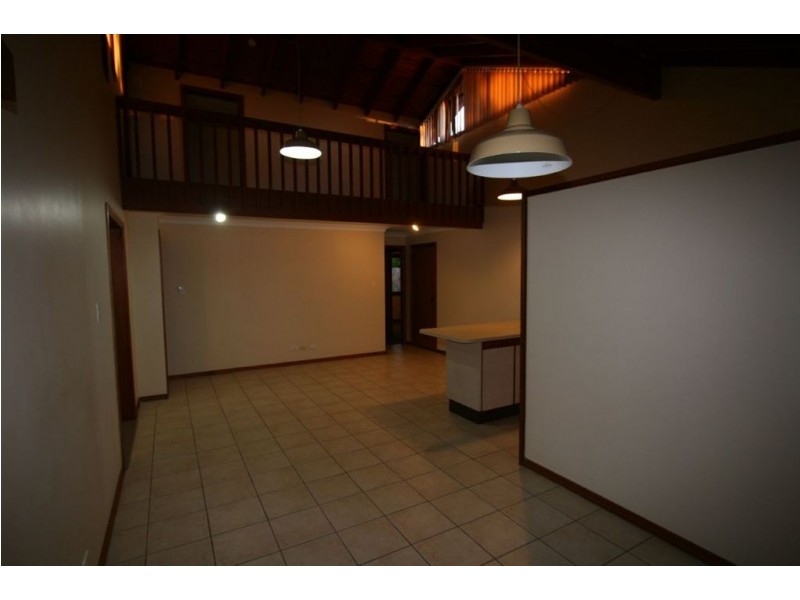 27 Risdon Street, Carindale QLD 4152