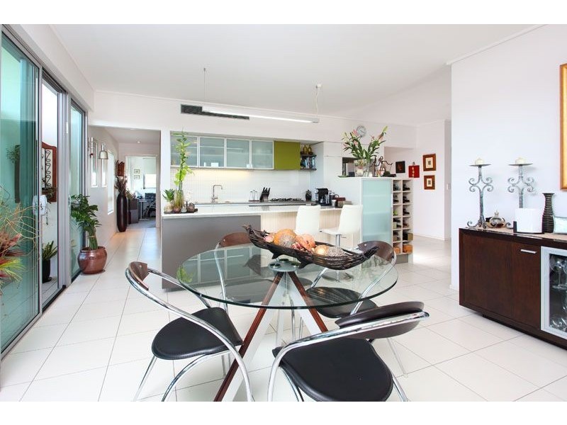 336/16 Waterline Crescent, Bulimba QLD 4171