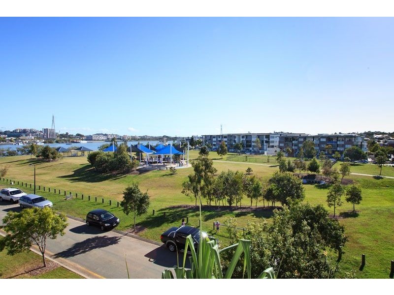 336/16 Waterline Crescent, Bulimba QLD 4171