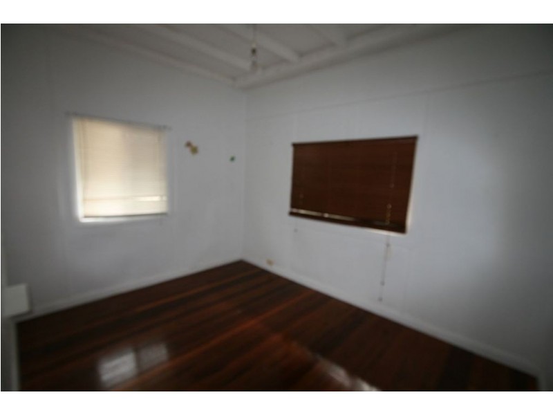 33 Claremont Street, Birkdale QLD 4159