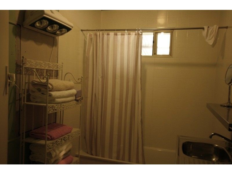 106 Hindes Street, Lota QLD 4179