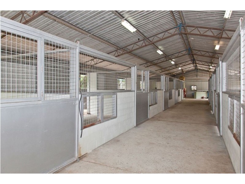 747 New Cleveland Road, Gumdale QLD 4154