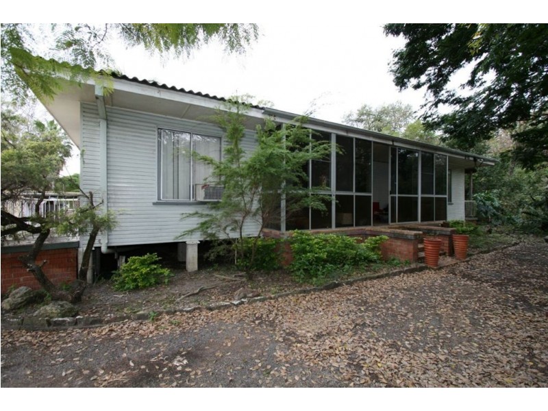 1080 New Cleveland Road, Gumdale QLD 4154