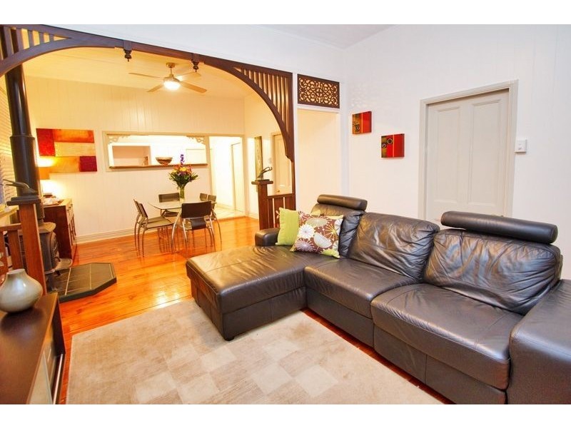 129 Molloy Street, Morningside QLD 4170