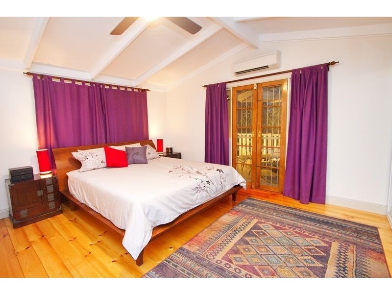 129 Molloy Street, Morningside QLD 4170