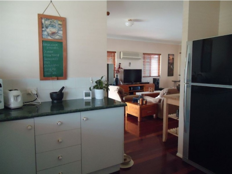 15 Adina Street, Norman Park QLD 4170