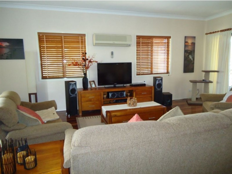 15 Adina Street, Norman Park QLD 4170