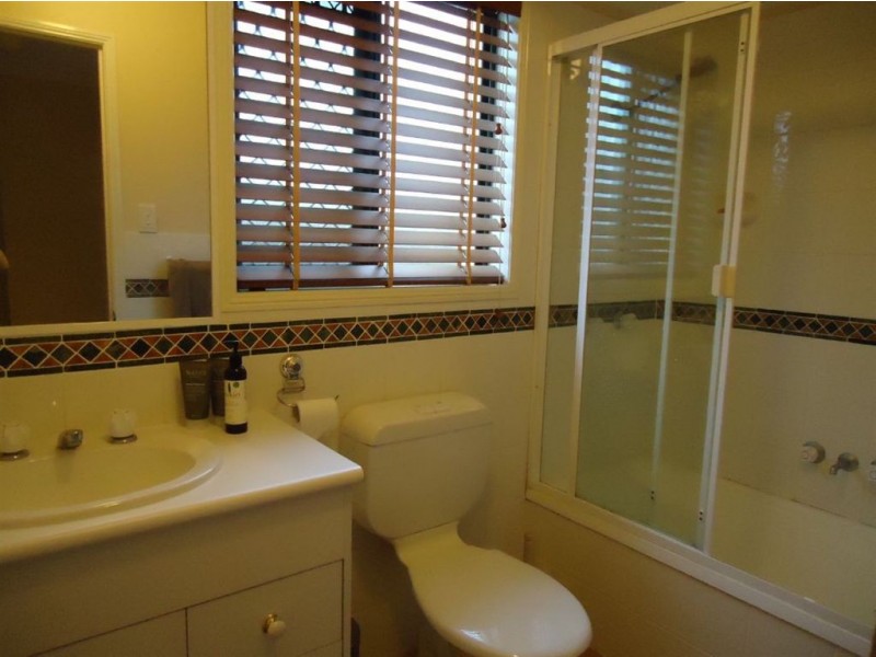 15 Adina Street, Norman Park QLD 4170