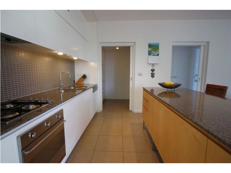 60 Waterline Crescent, Bulimba QLD 4171