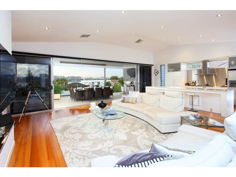 1 Coutts Street, Bulimba QLD 4171