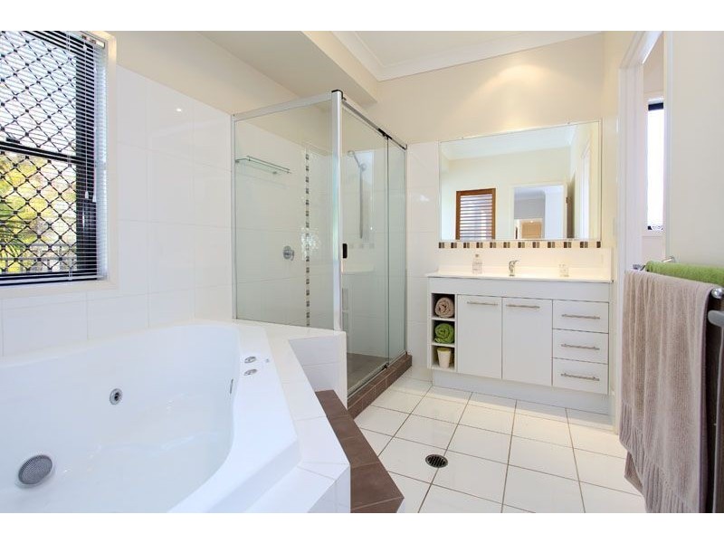 89 Brokenwood Circuit, Tingalpa QLD 4173