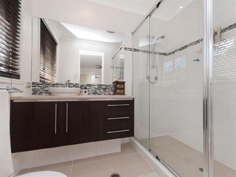 1 Brushbox Place, Wakerley QLD 4154
