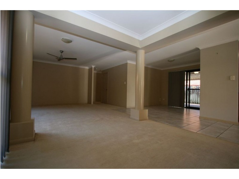 21 Ross Place, Wakerley QLD 4154