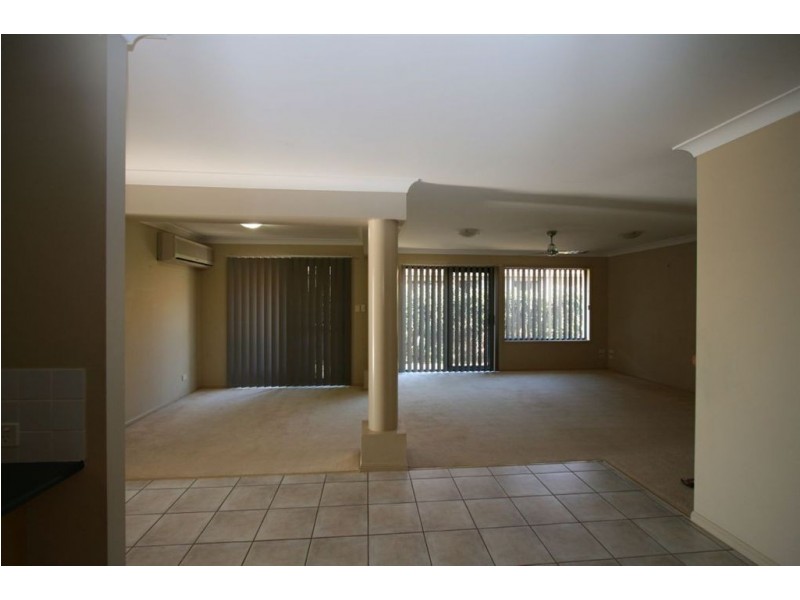 21 Ross Place, Wakerley QLD 4154