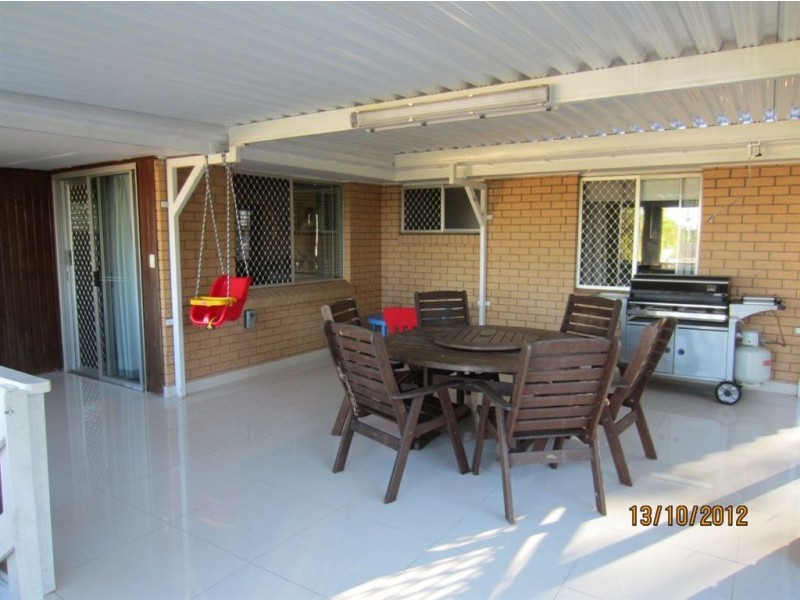 15 Glenjustins Street, Wynnum West QLD 4178