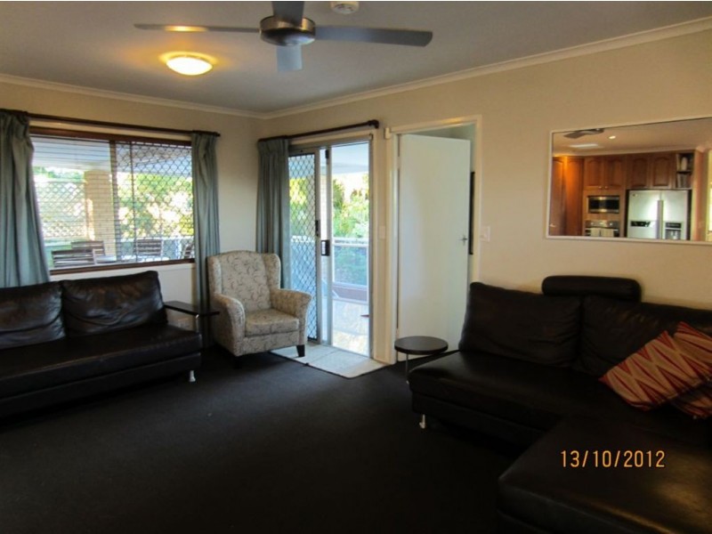 15 Glenjustins Street, Wynnum West QLD 4178