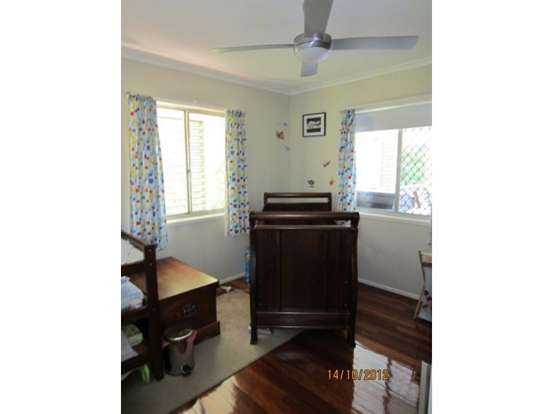 15 Glenjustins Street, Wynnum West QLD 4178