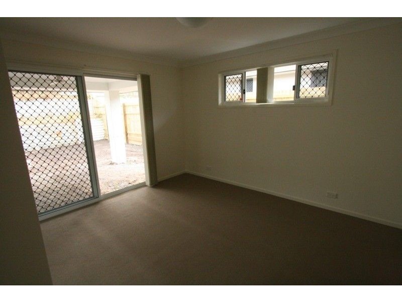 8 Bailey Street, Wakerley QLD 4154
