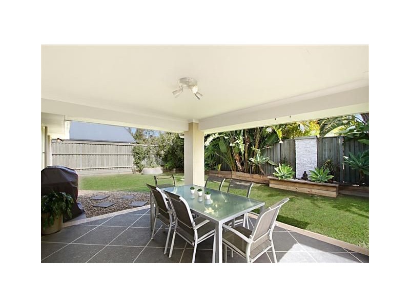 1 Luigina Close, Wakerley QLD 4154
