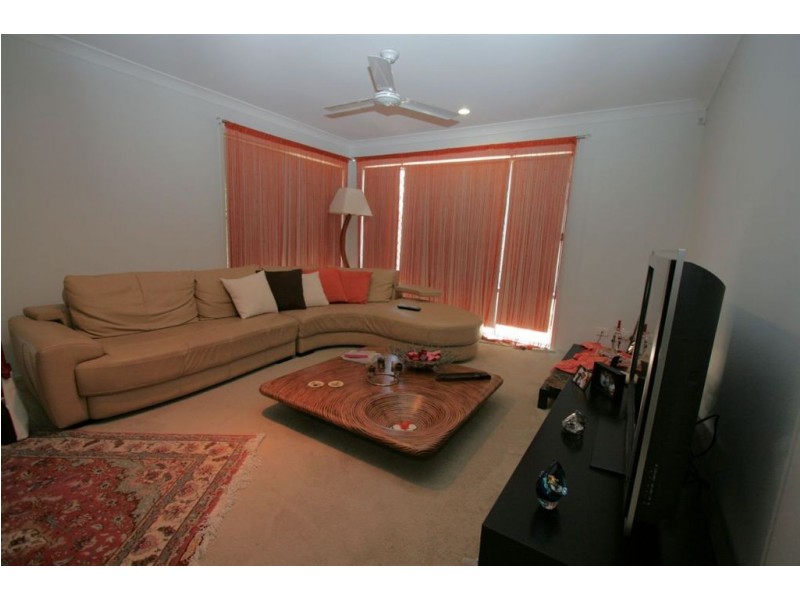 23 Lachlan Drive, Wakerley QLD 4154