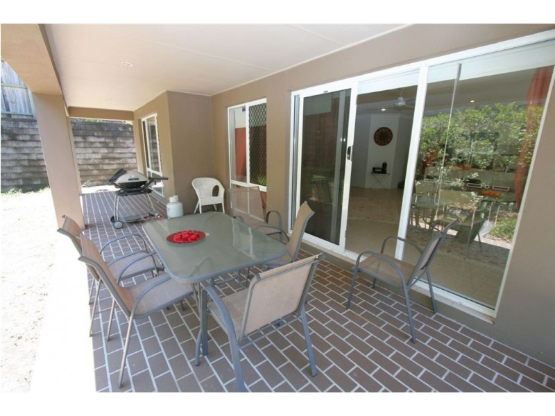 23 Lachlan Drive, Wakerley QLD 4154