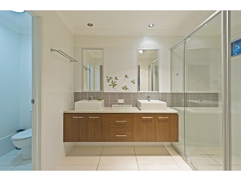 45 Talltrees Circuit, Wakerley QLD 4154