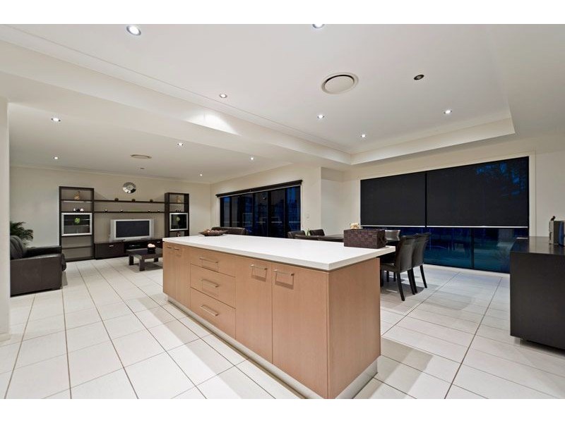 45 Talltrees Circuit, Wakerley QLD 4154