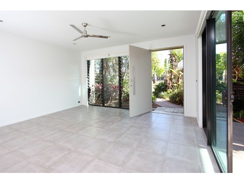 1 Tide Lane, Bulimba QLD 4171