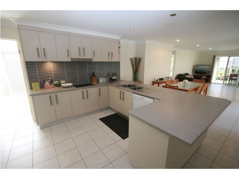 17 Olsen Court, Wakerley QLD 4154