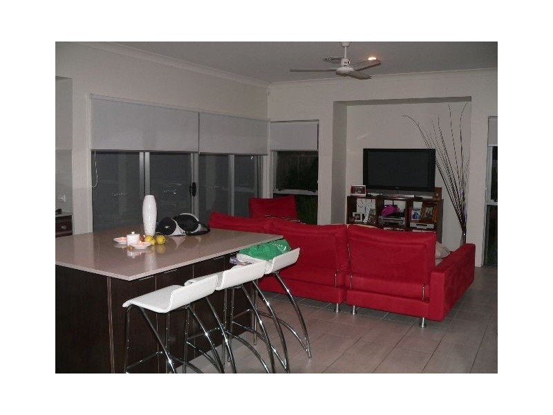 48 Mossvale Drive, Wakerley QLD 4154