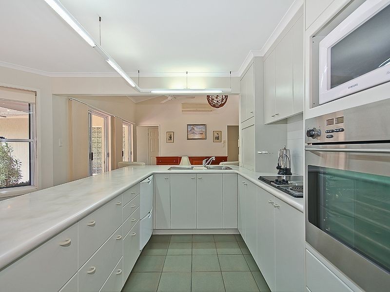 9 Tuna Street, Manly West QLD 4179