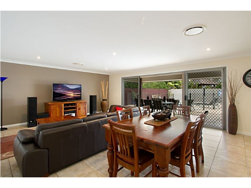 12 Aqua Court, Wakerley QLD 4154